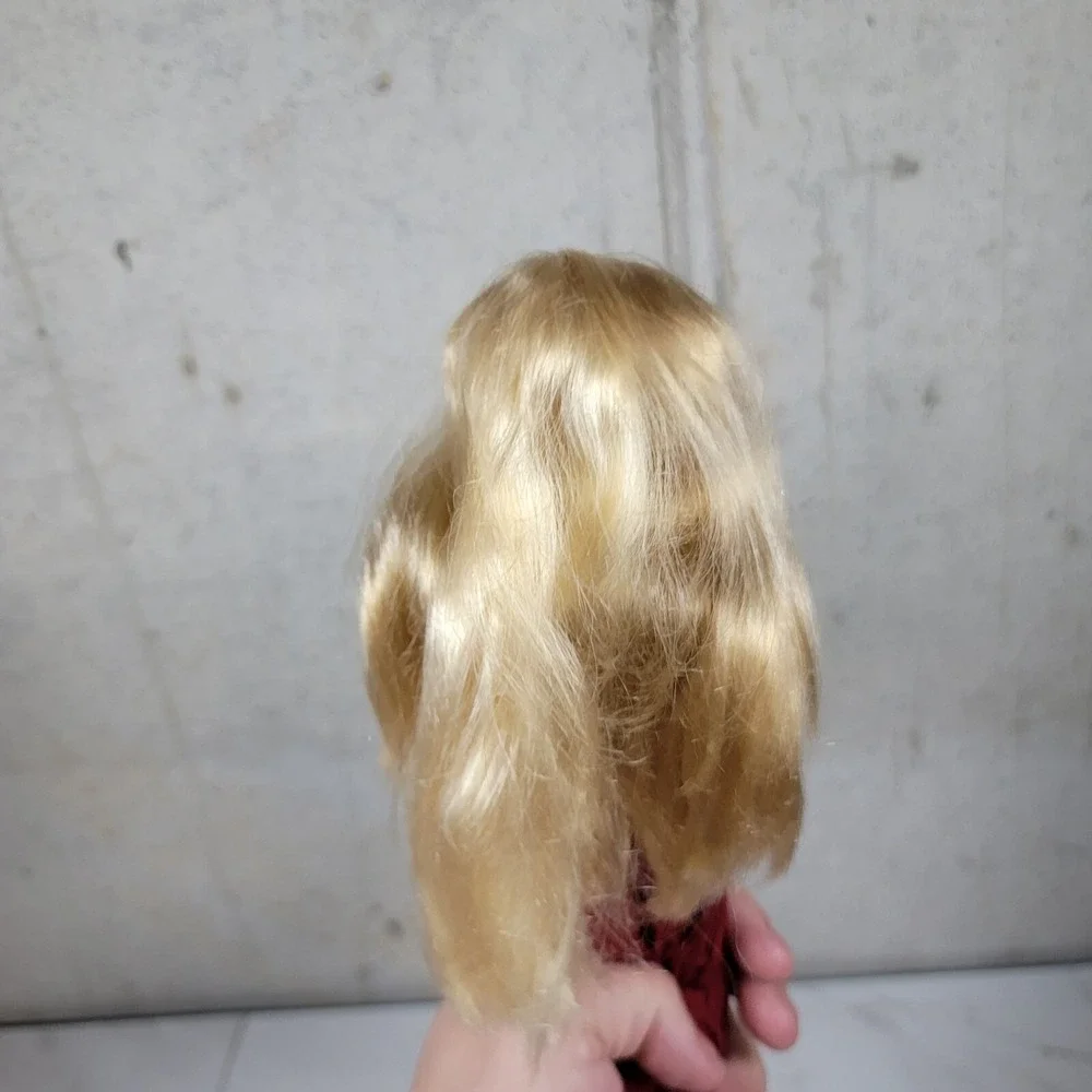 Hasbro 1987 Vintage Maxie Fashion Doll Blonde Hair Blue Eyes white dress‎